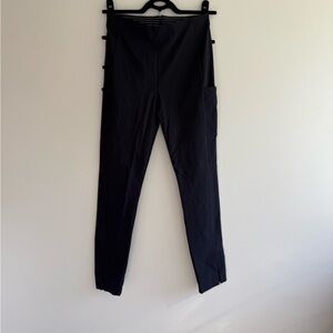 Athleta Navy high rise trousers with side pockets on leg